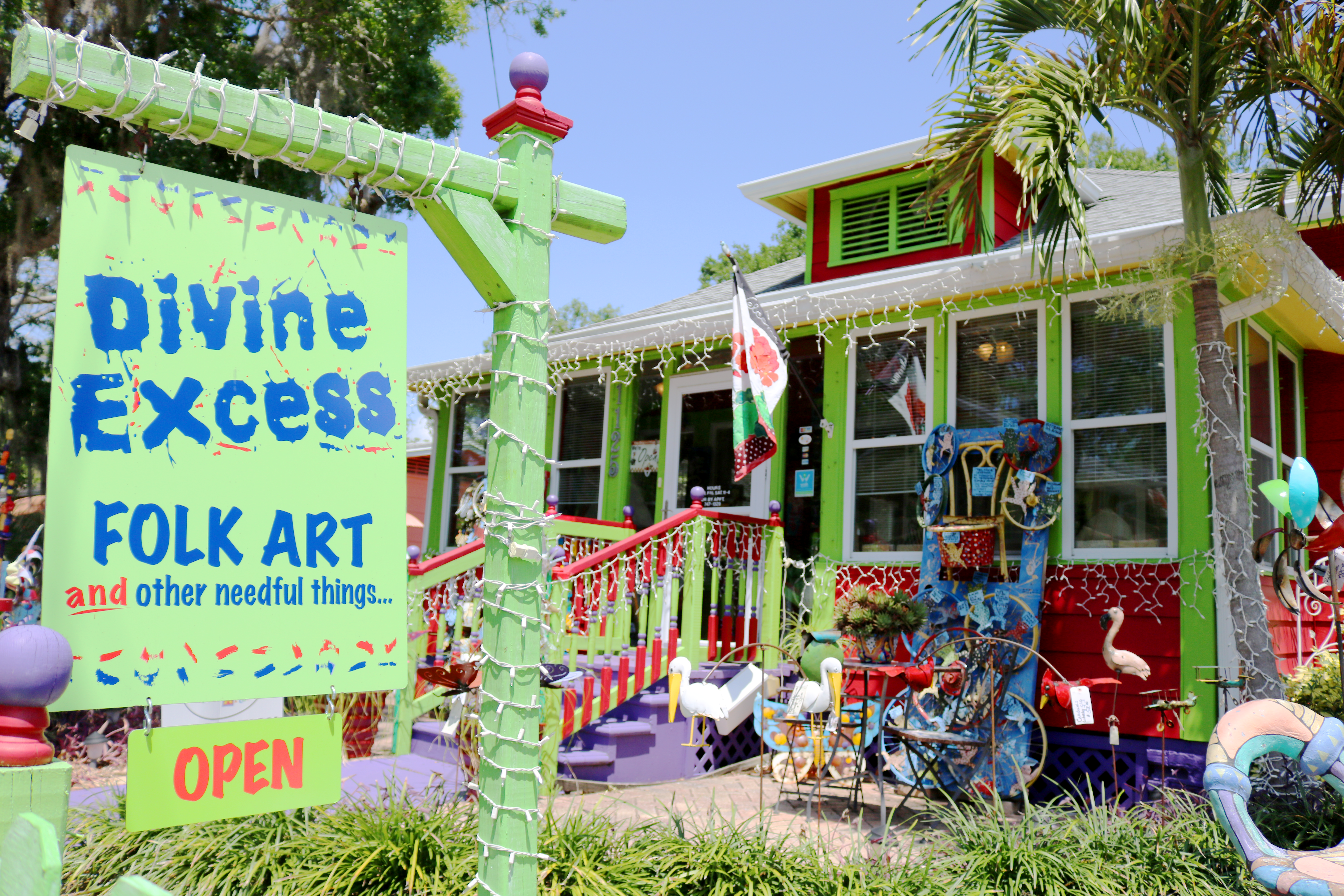 Celebrate the Fourth of July in the Bradenton Area brightly decorated home in village of the arts